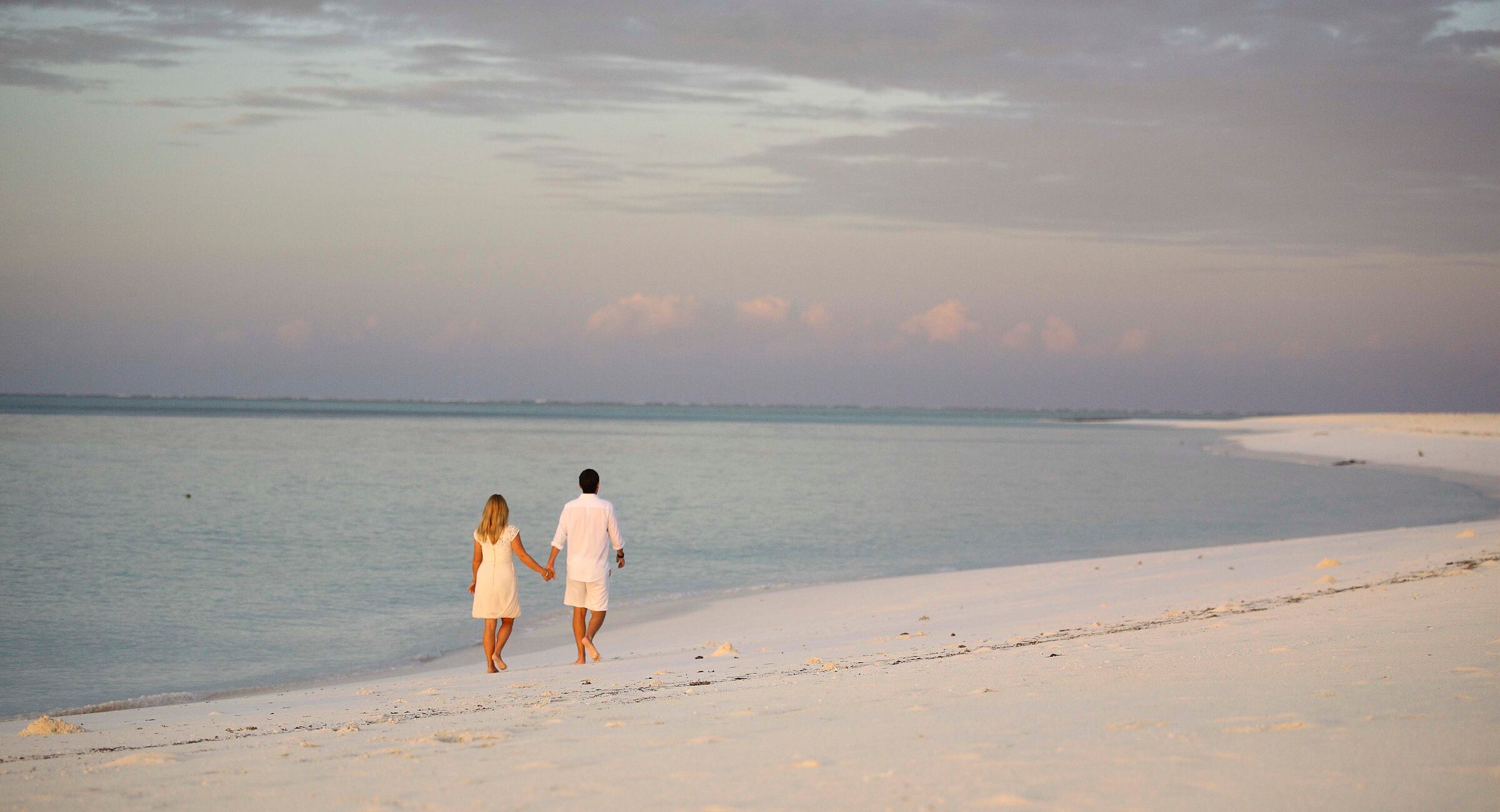 White sand and shallow ocean at Mnemba Island in Zanzibar
